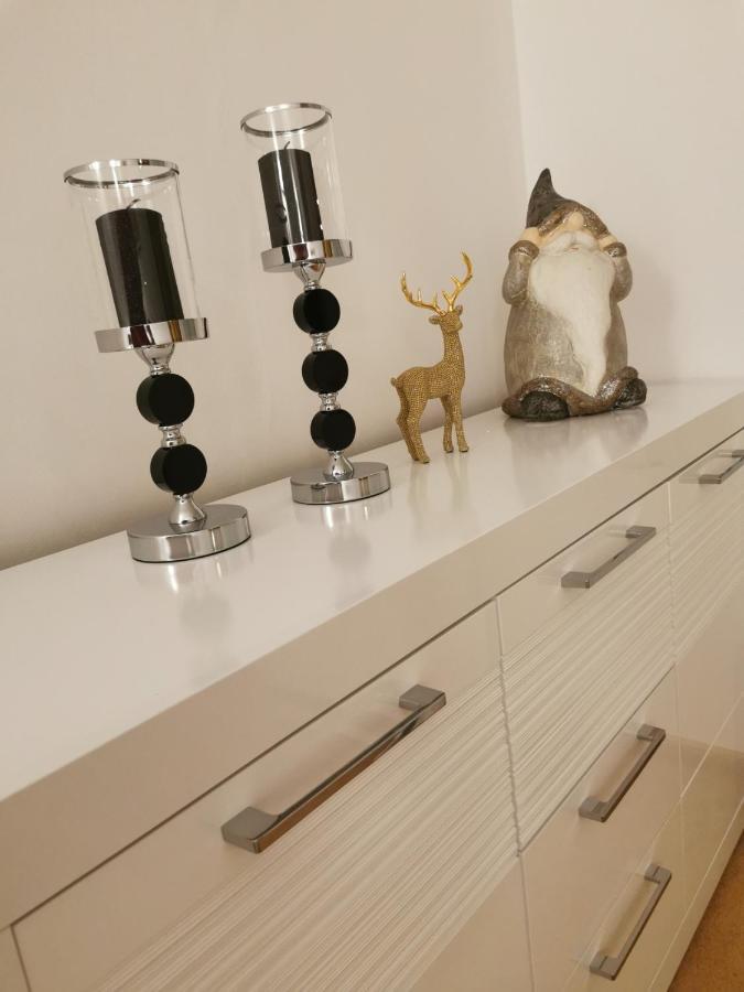 Uroczy Apartament Przy Deptaku Z Parkingiem. ポラニツァ・ズドゥルイ エクステリア 写真